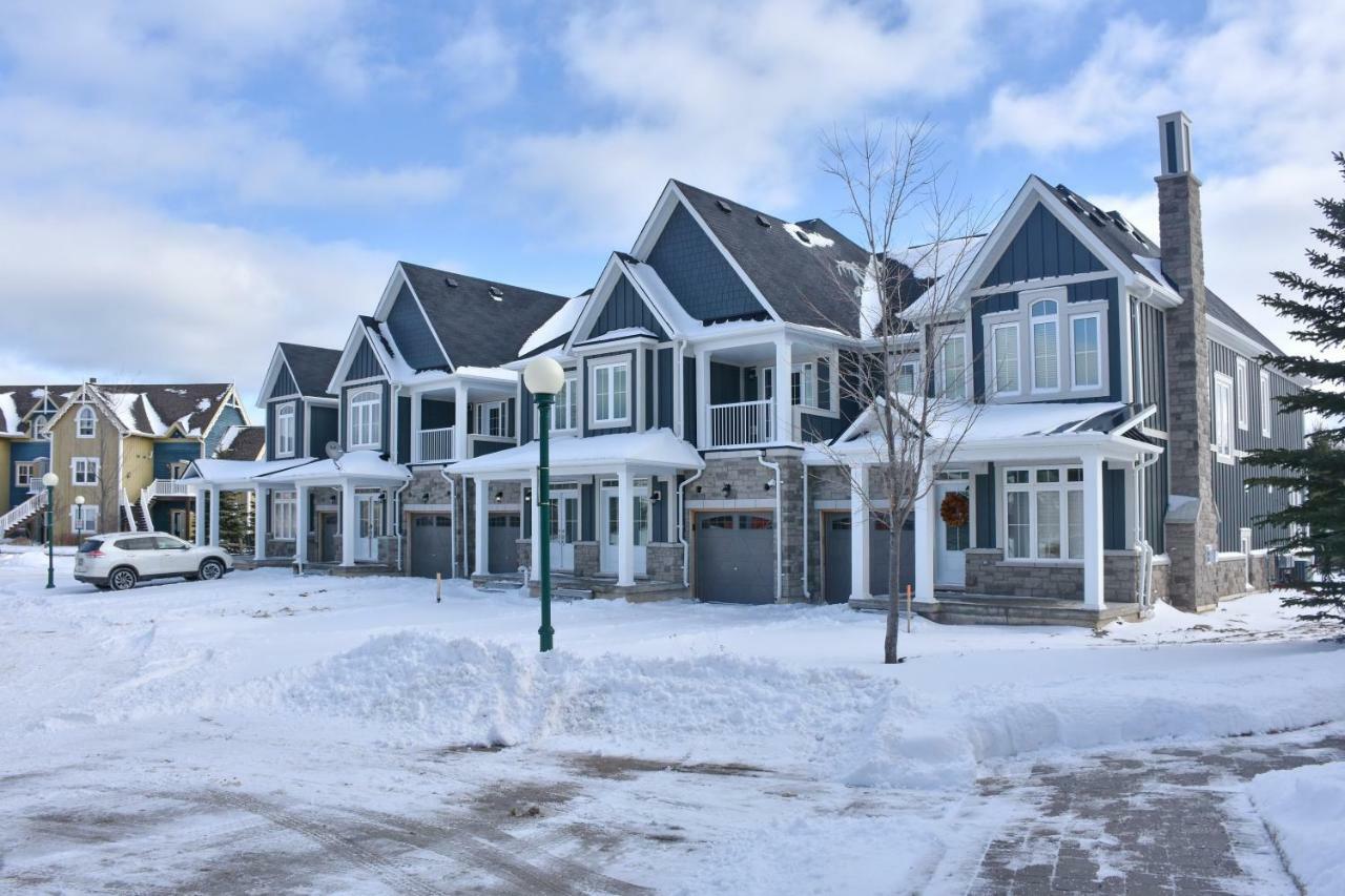 New Blue Mountain Village Snowbridge Executive Townhome Sleeps 10 With Outdoor Pool And Shuttle Nottawa Exterior foto