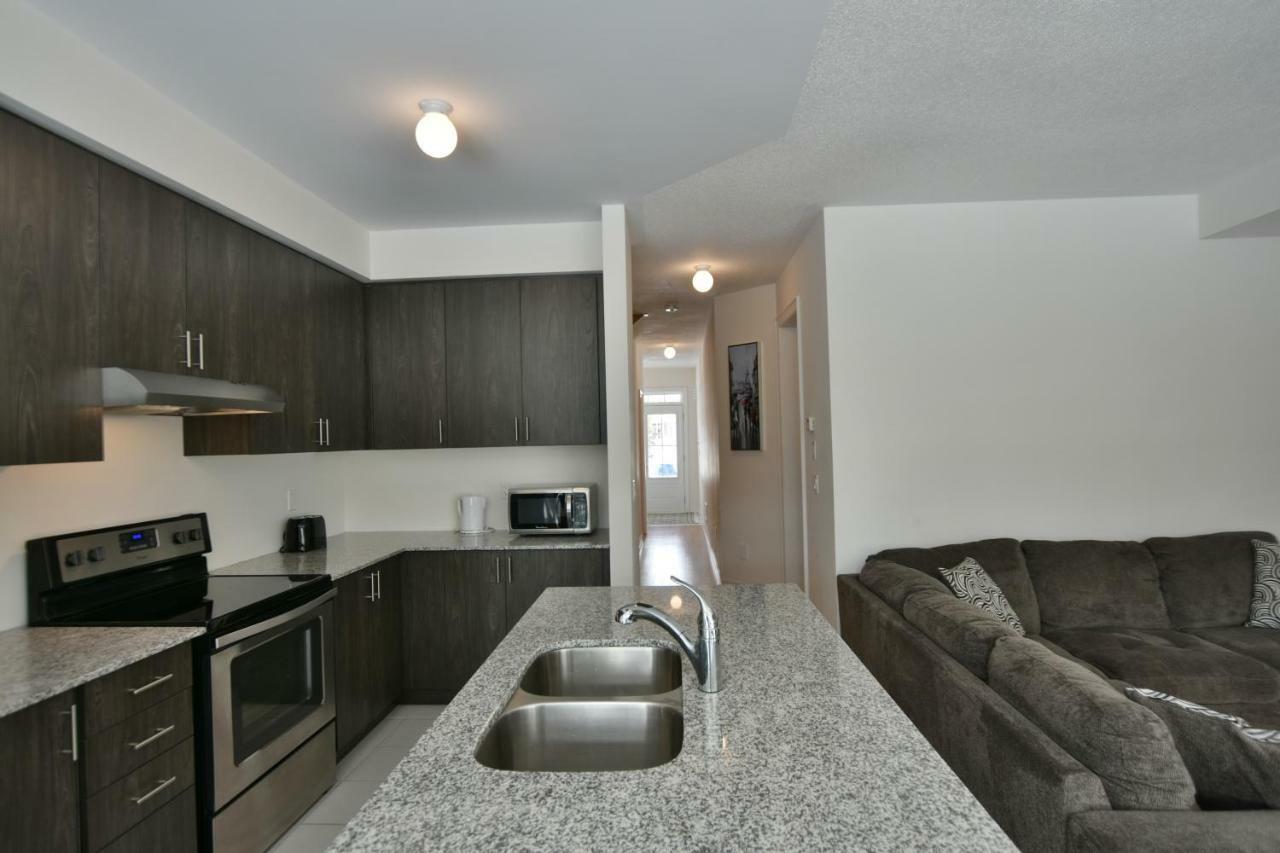 New Blue Mountain Village Snowbridge Executive Townhome Sleeps 10 With Outdoor Pool And Shuttle Nottawa Exterior foto