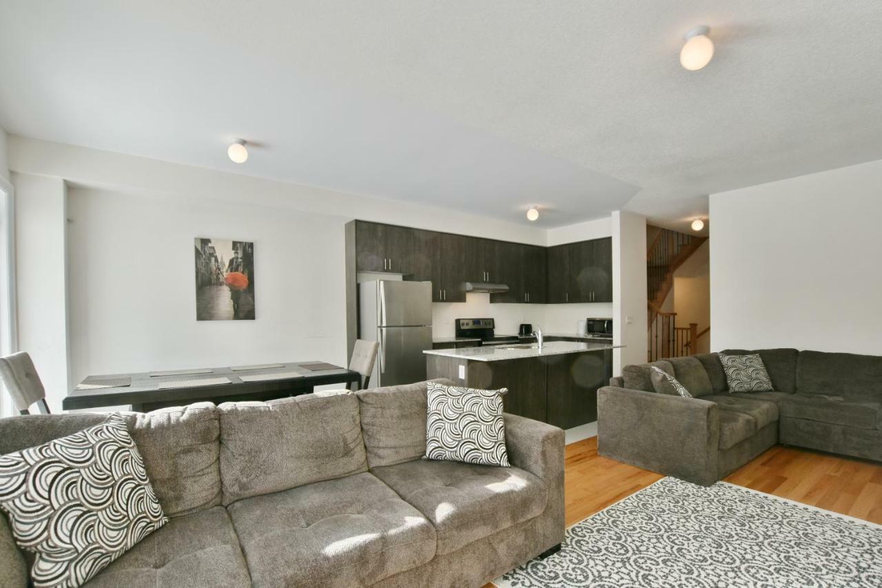 New Blue Mountain Village Snowbridge Executive Townhome Sleeps 10 With Outdoor Pool And Shuttle Nottawa Exterior foto